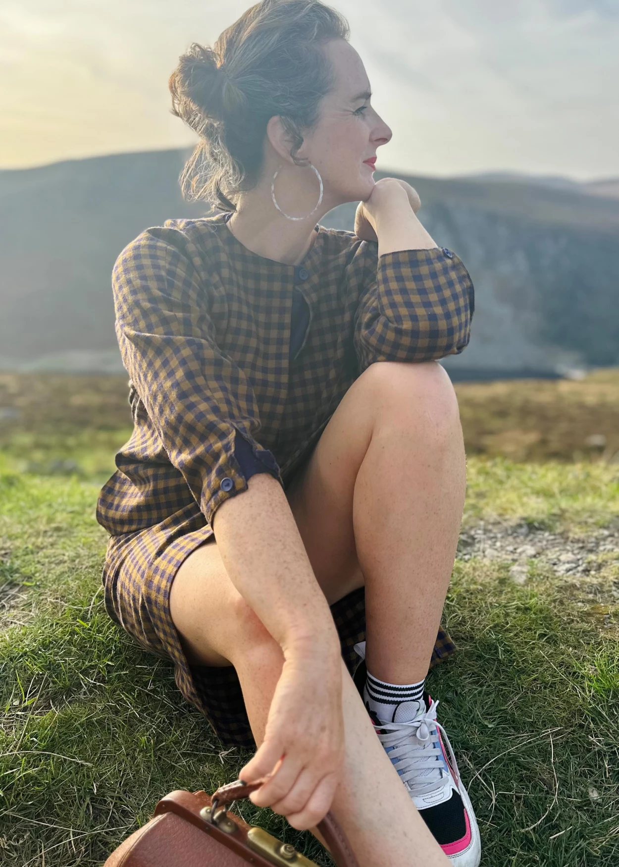 Deirdre from quack + dirk on a photoshoot